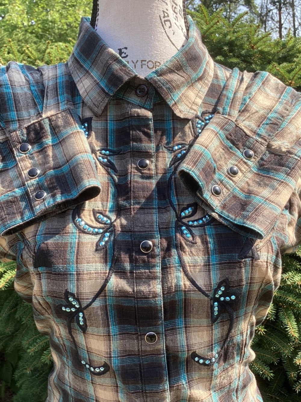 Beautiful Panhandle Slim Rhinestone Teal Floral Design Pearl Snap Western Shirt - Picture 7 of 9